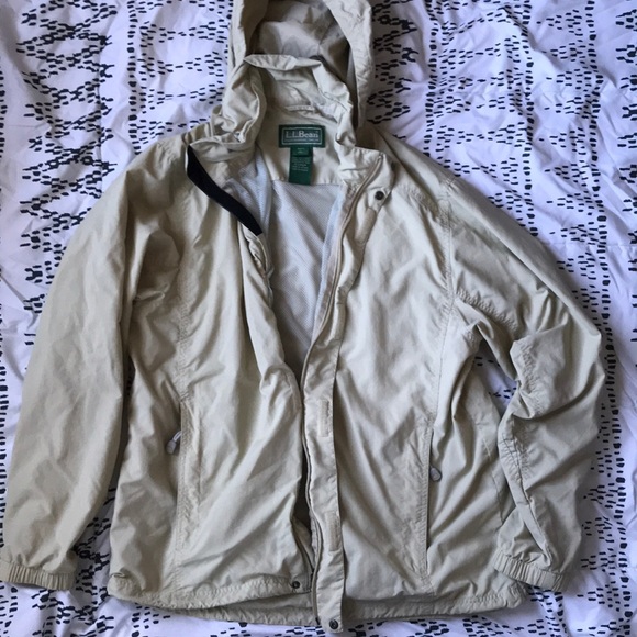L.L. Bean Other - cutest L.L Bean coat!!! 💡💫